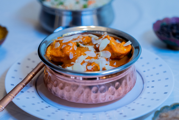 Butter Chicken, plat de cuisine indienne à emporter du Kashmir Café à Montreuil