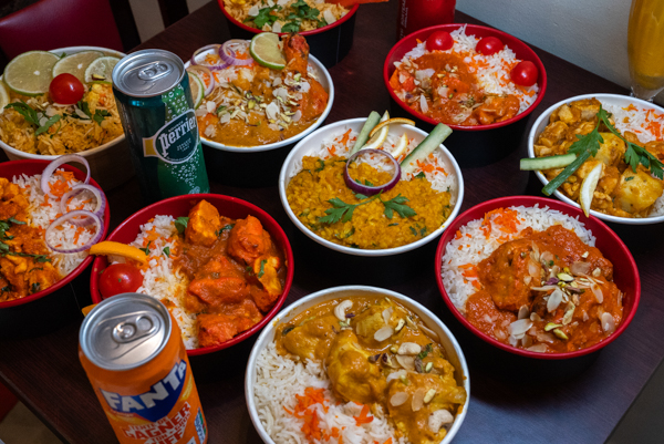 Assortiment de plats de cuisine indienne du Kashmir Café à Montreuil (Mixte 3)