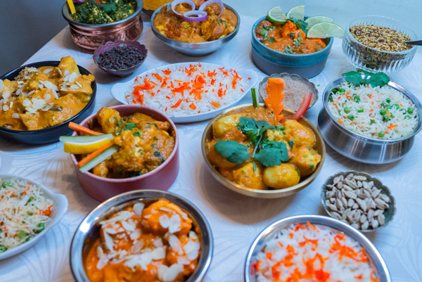 Assortiment de plats de cuisine indienne du Kashmir Café à Montreuil (Multi Plat 1)